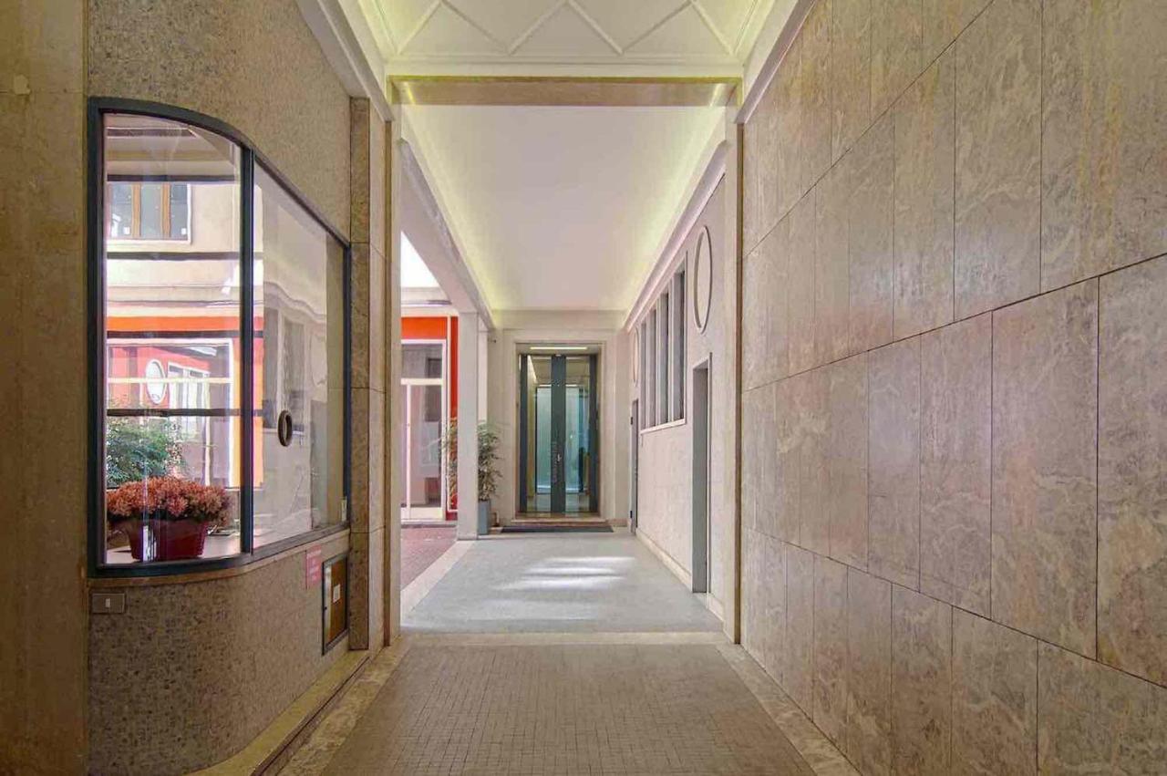 Contempora - Cavallotti 13 - B62 * Milano
